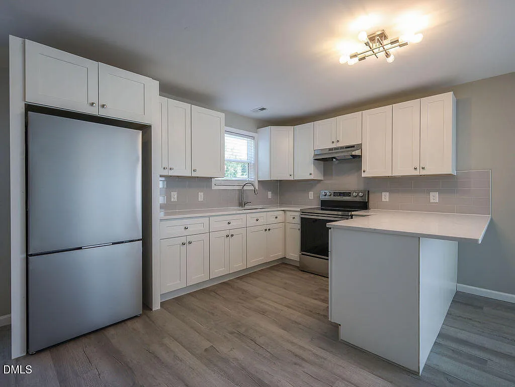 255 Erwin Road, A/B - Photo 2