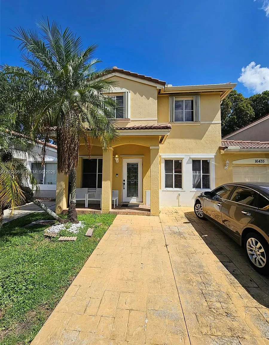 Forest Lakes Villas — Photo 1