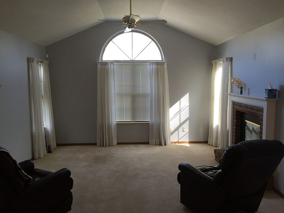 1st image of 7744 Brittanny Dr NE