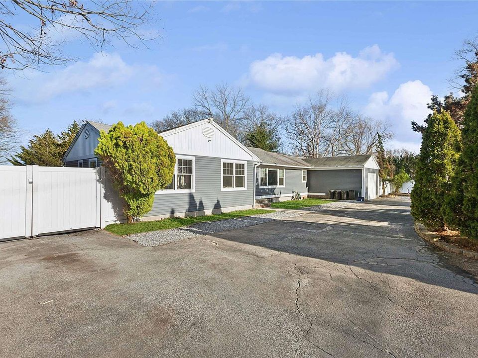 1st image of 19 Hilltop Drive