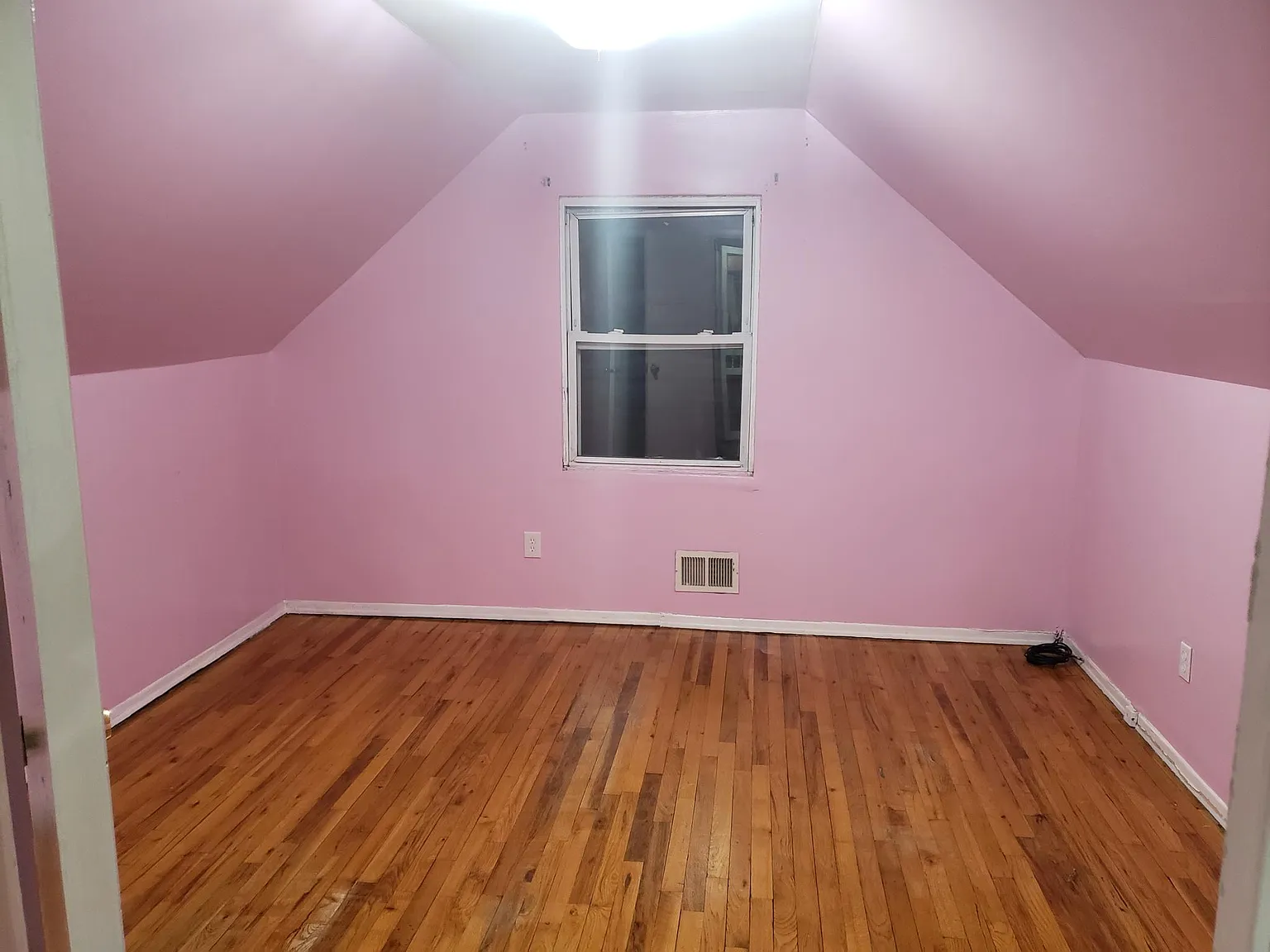69 Hendrickson Ave photo 1
