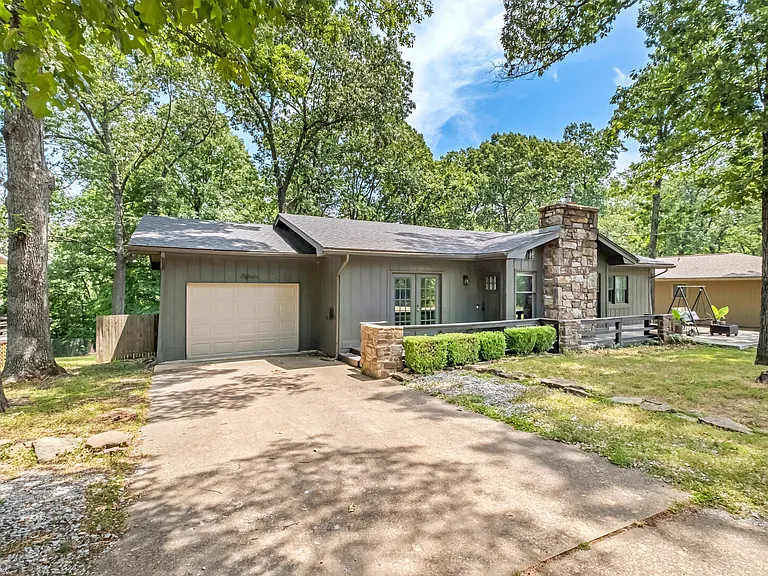 15 N Cerney Ln — Photo 2