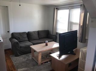 3 Hawkes St APT 3, Marblehead, MA 01945