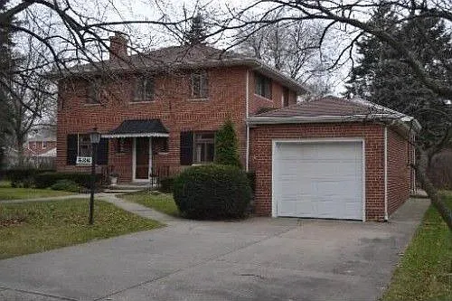 536 S Craig Pl photo 1