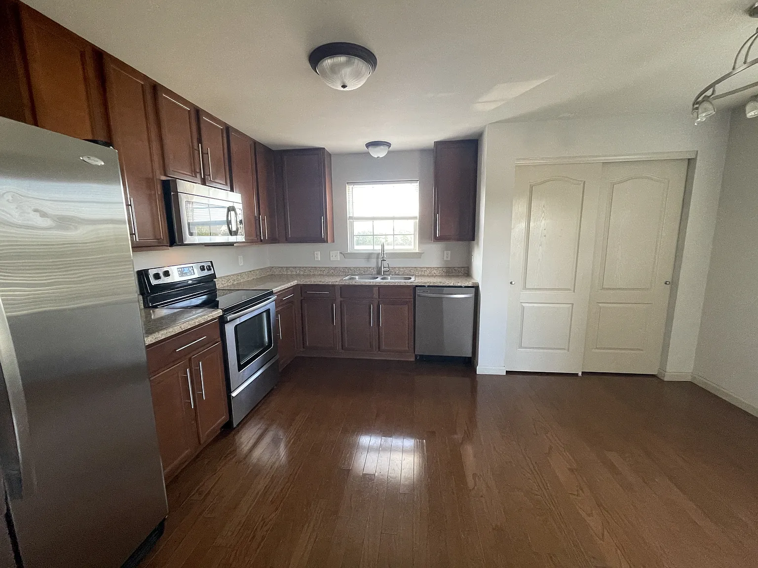 8122 Welsh Dr photo 1