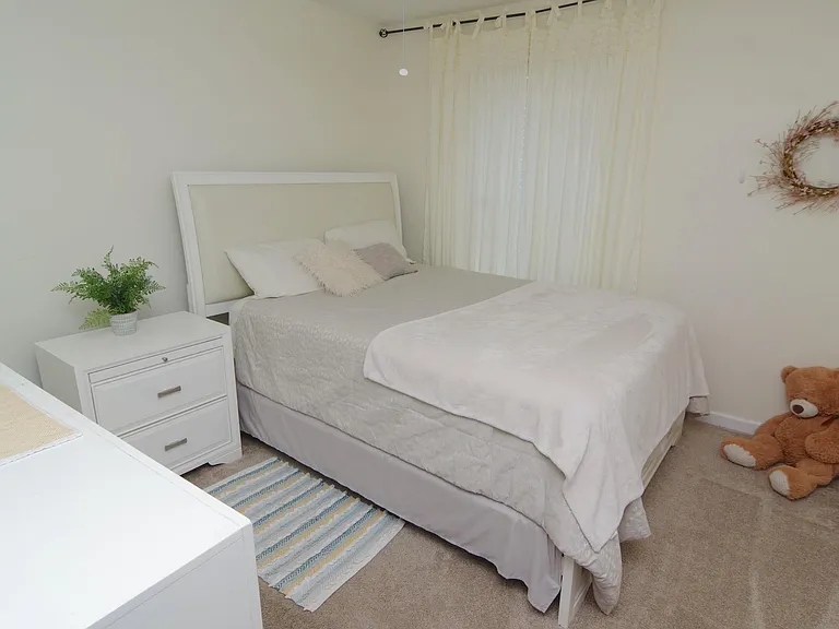 212 Glossy Green Ln — Photo 21
