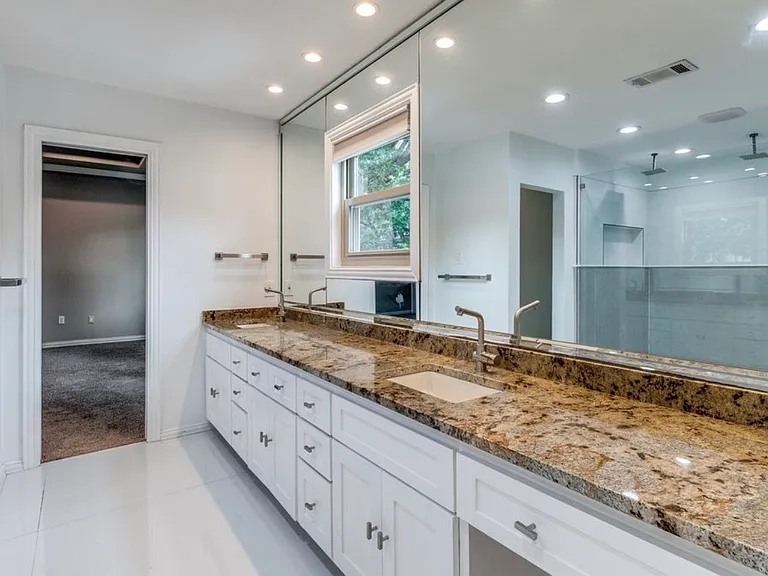 3719 Douglas Ave — Photo 19