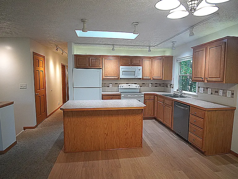 4290 Baywood Dr — Photo 5