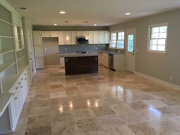 2nd image of 4501 Meadowbrook Dr