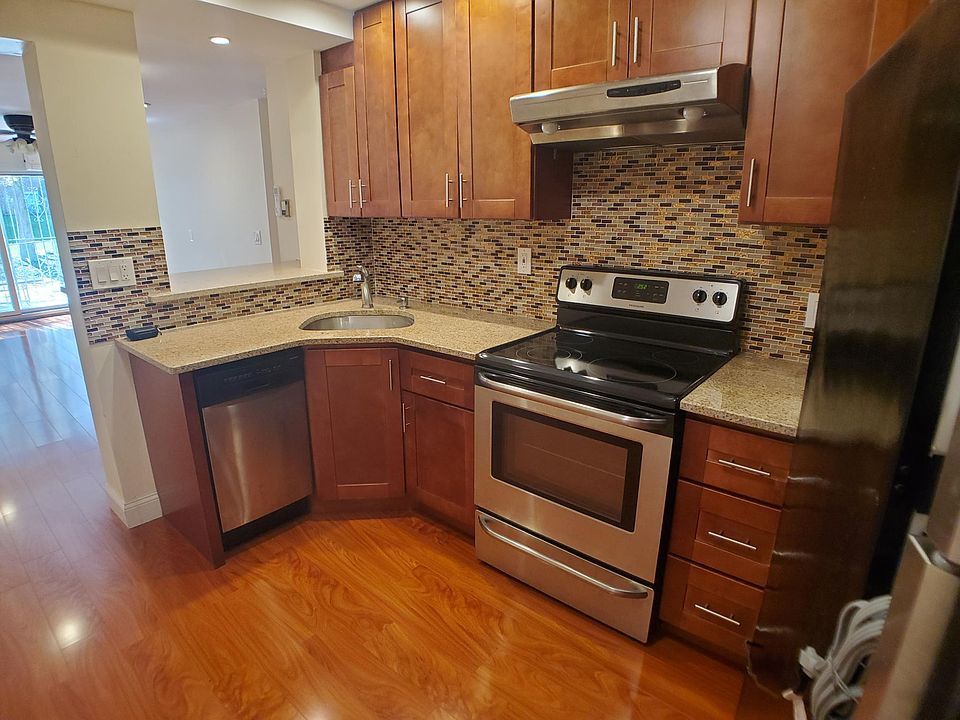 1st image of 1632 Bell Blvd