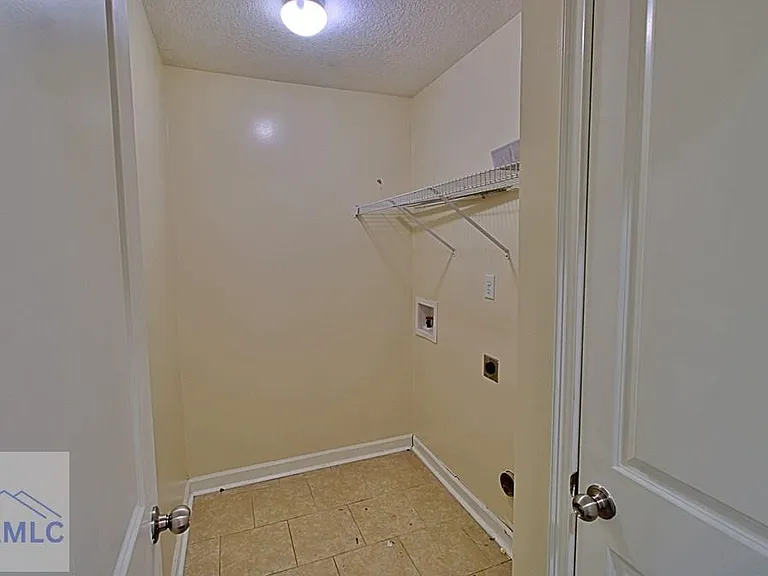 119 Grandview Dr — Photo 13
