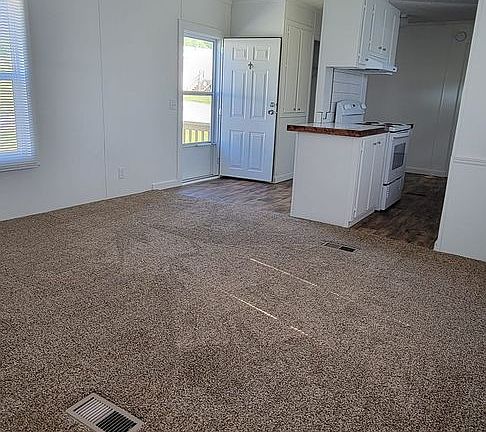 4th image of 701 Trollingwood Hawfields Rd Lot 17