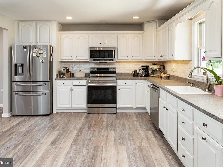 305 Merrick Corner Rd — Photo 17