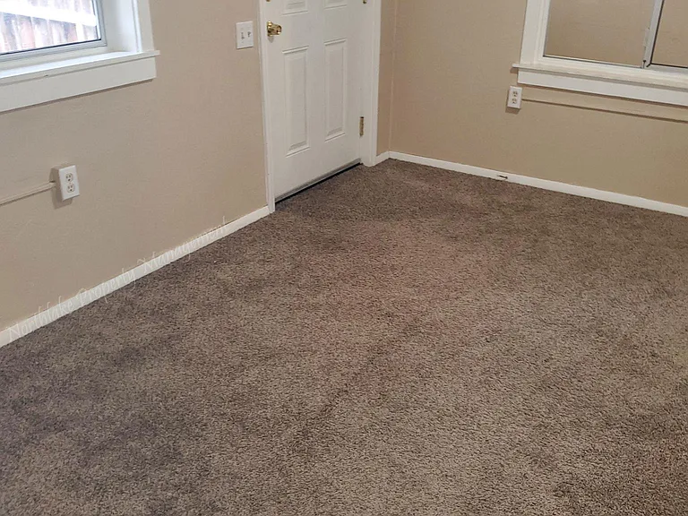 5820B Grove St — Photo 8