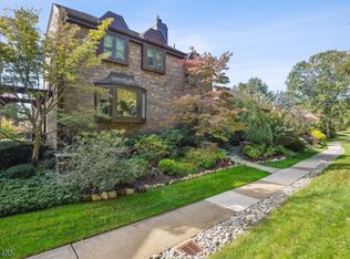 6 Amelia Ct, Madison, NJ