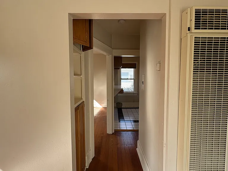 1031 21st St #3 — Photo 5