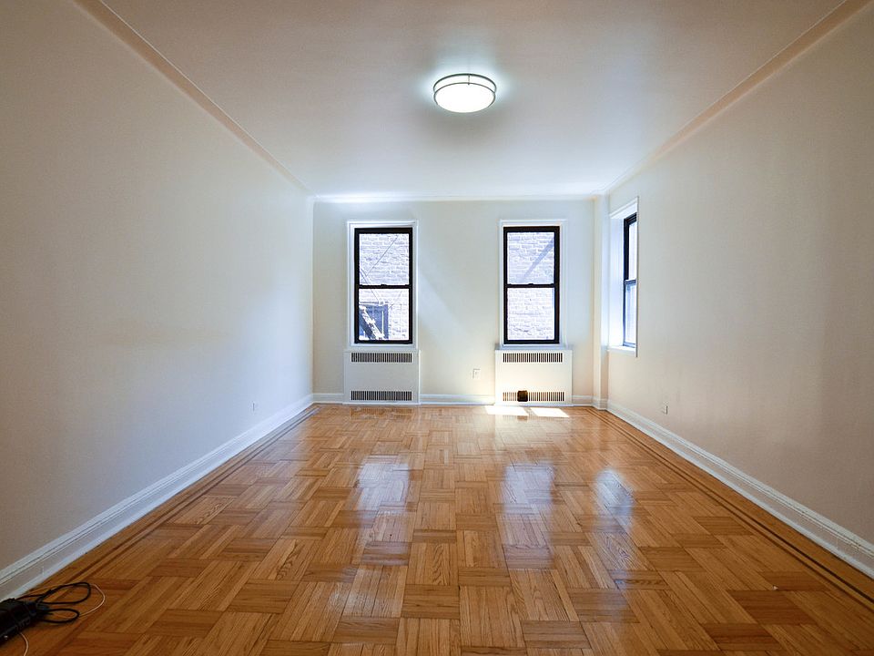 1st image of 8836 Elmhurst Ave #5/K