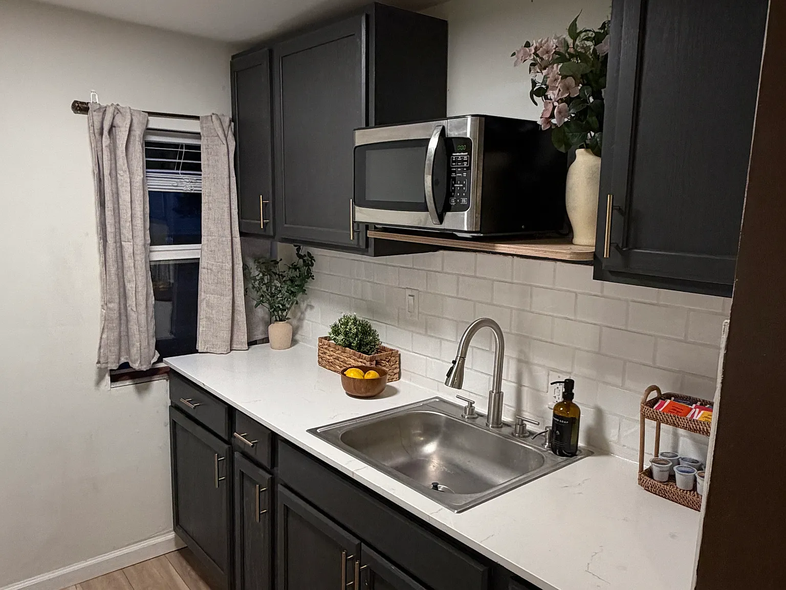 2 bed, 900 sqft, $1,950 — Photo 4