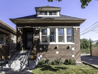 7045 S Oakley Ave, Chicago, IL, 60636