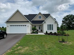 5216 Country Meadow Dr, Dublin, VA 24084