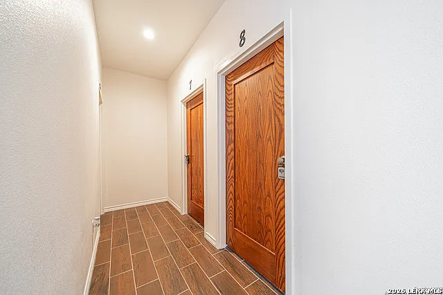 233 Esmeralda Dr — Photo 26