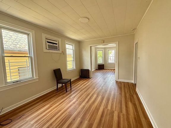 4th image of 308 Davis Ave Floor 2