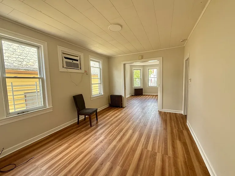 308 Davis Ave #2 — Photo 3