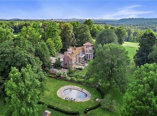 11 Carriage House Rd, Waccabuc, NY 10597