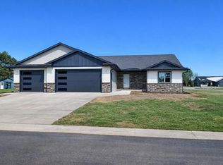 1957 Golden Gate WAY, Holmen, WI 54636