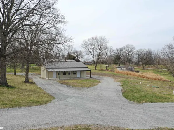 210 N Elm St, Centerville, IA 52544