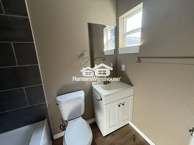616 S G St #4 — Photo 9