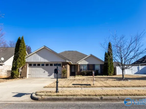 102 Crystal Pond Ct NW, Madison, AL 35757