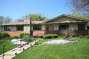 1st image of 865 Oakcreek Dr