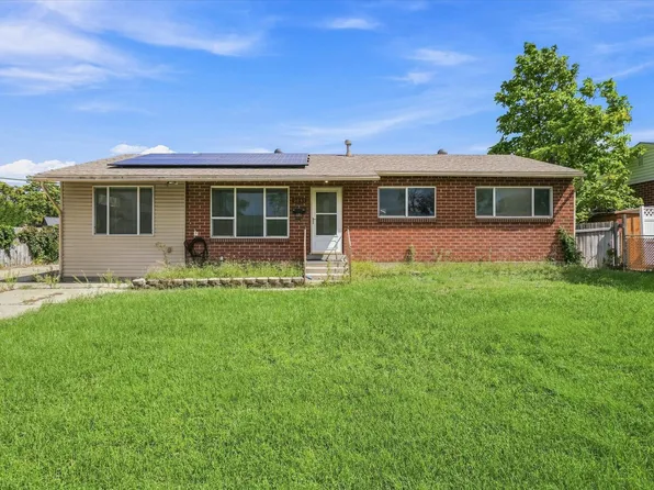 9855 S Sunflower Ln E, Sandy, UT 84094