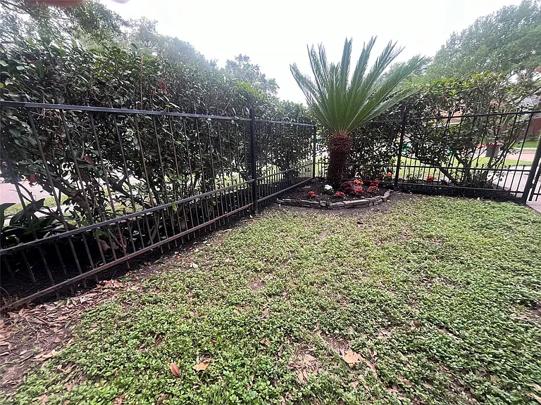 9602 Top Gallant Ct — Photo 4