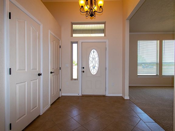 5th image of 2700 Northglen Dr