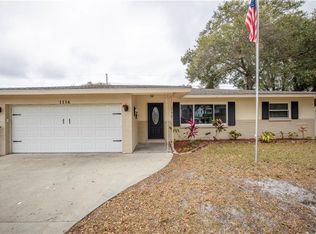 1114 Oakwood Dr, Dunedin, FL 34698