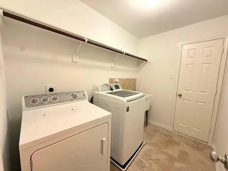 2814 Ridgeglen Ln — Photo 29