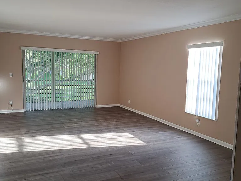 2929 Zorno Way #207 — Photo 2