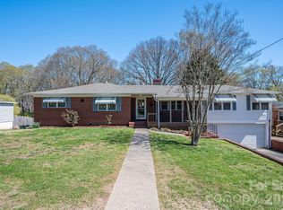 608 N State St, Lincolnton, NC 28092