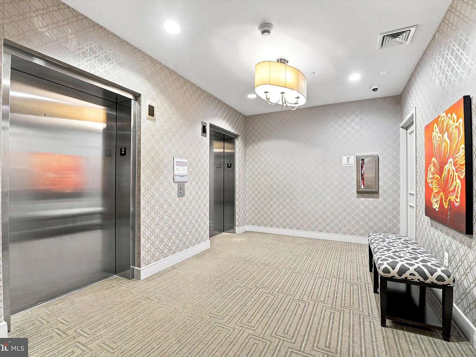 2 bed, 2.0 bath, 1379 sqft, $3,900 — Photo 2