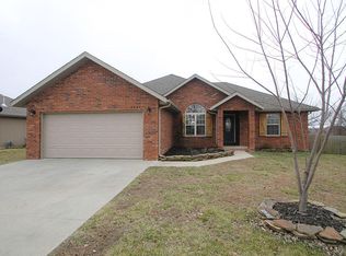 2800 W Cover Dr, Ozark, MO 65721