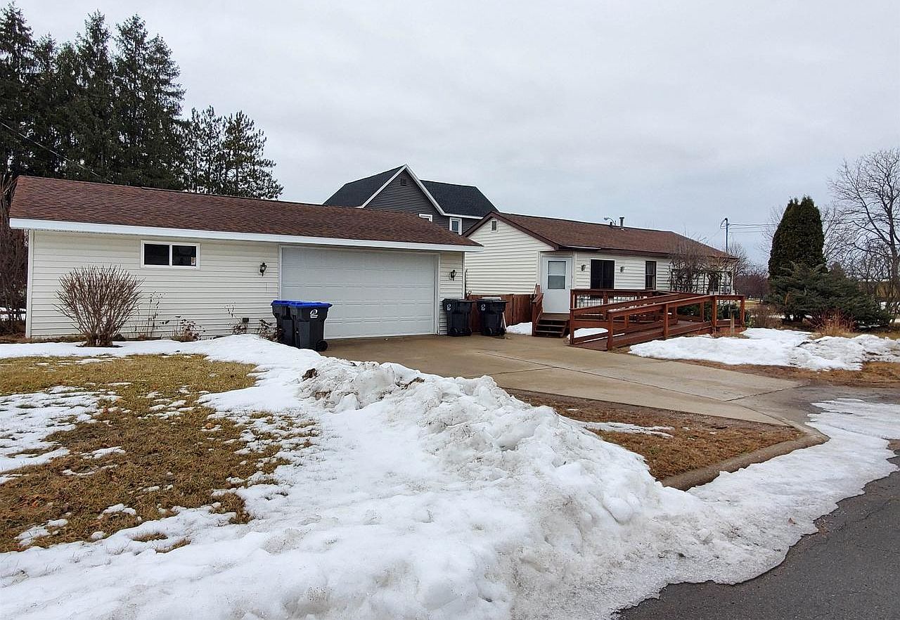 315 East ANN STREET, Weyauwega, WI 54983 Zillow