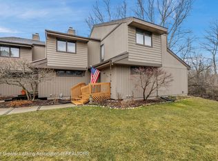 5441 Wild Oak Dr, East Lansing, MI 48823