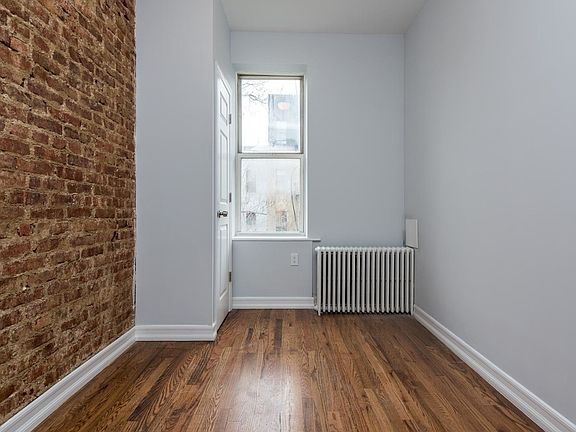 3rd image of 1348 Willoughby Ave APT 3R