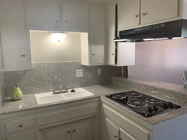 1755 Malvern Ave #2 — Photo 1