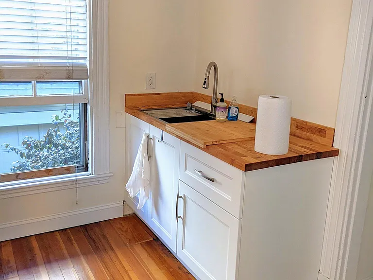 11 Pitman St #2 — Photo 4