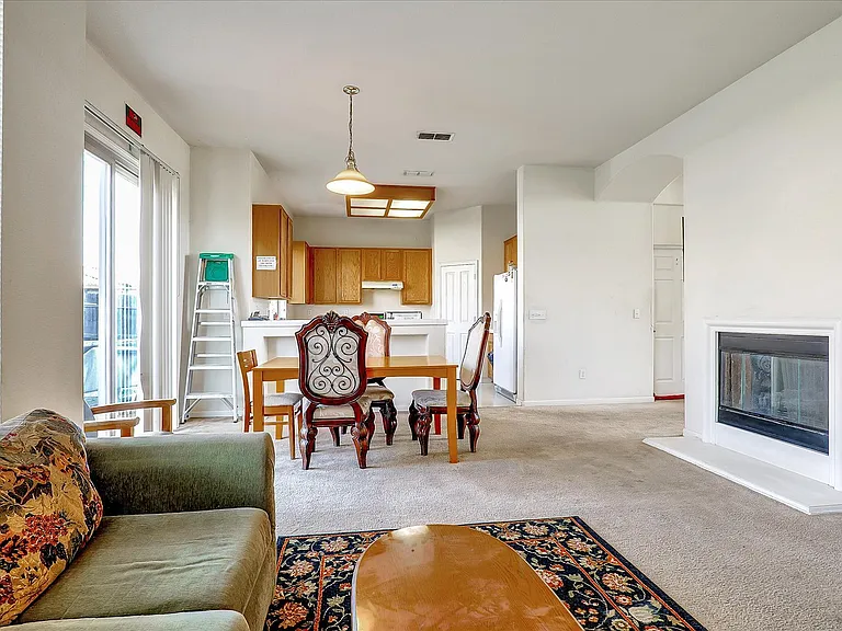 2107 Expedition Way — Photo 40