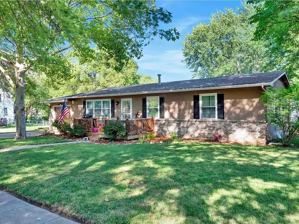501 Elm St, Valley Falls, KS 66088