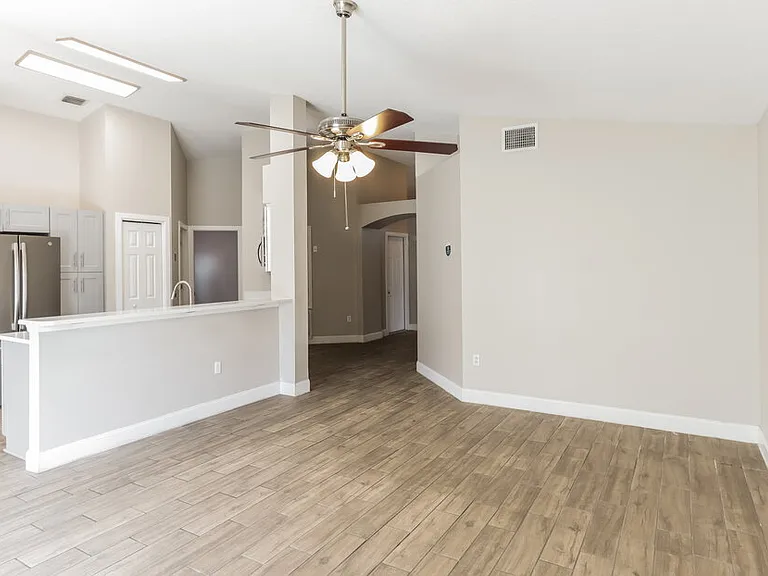 22726 Sills Loop — Photo 3